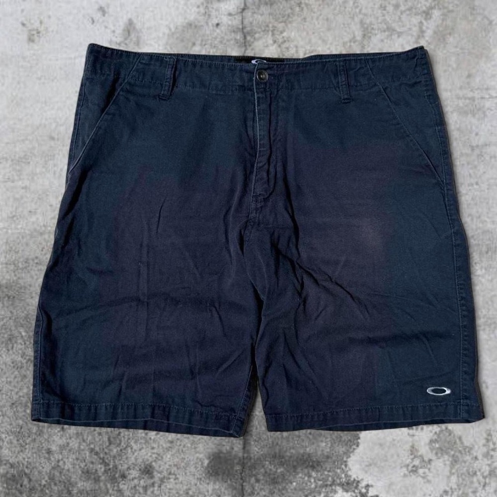Vintage Oakley Men's Navy Sunfaded Shorts